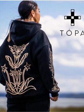 TOPA Black Oversized Hoodie with Beige Floral Embroidery Size S